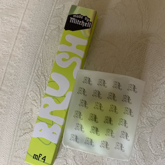 Made By Mitchell MF4 Brush & Beauty Sponge Blender Duo Bundle BNIB - Picture 8 of 15